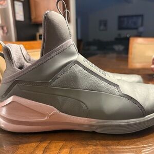 Puma Gray Athletic Shoes 10